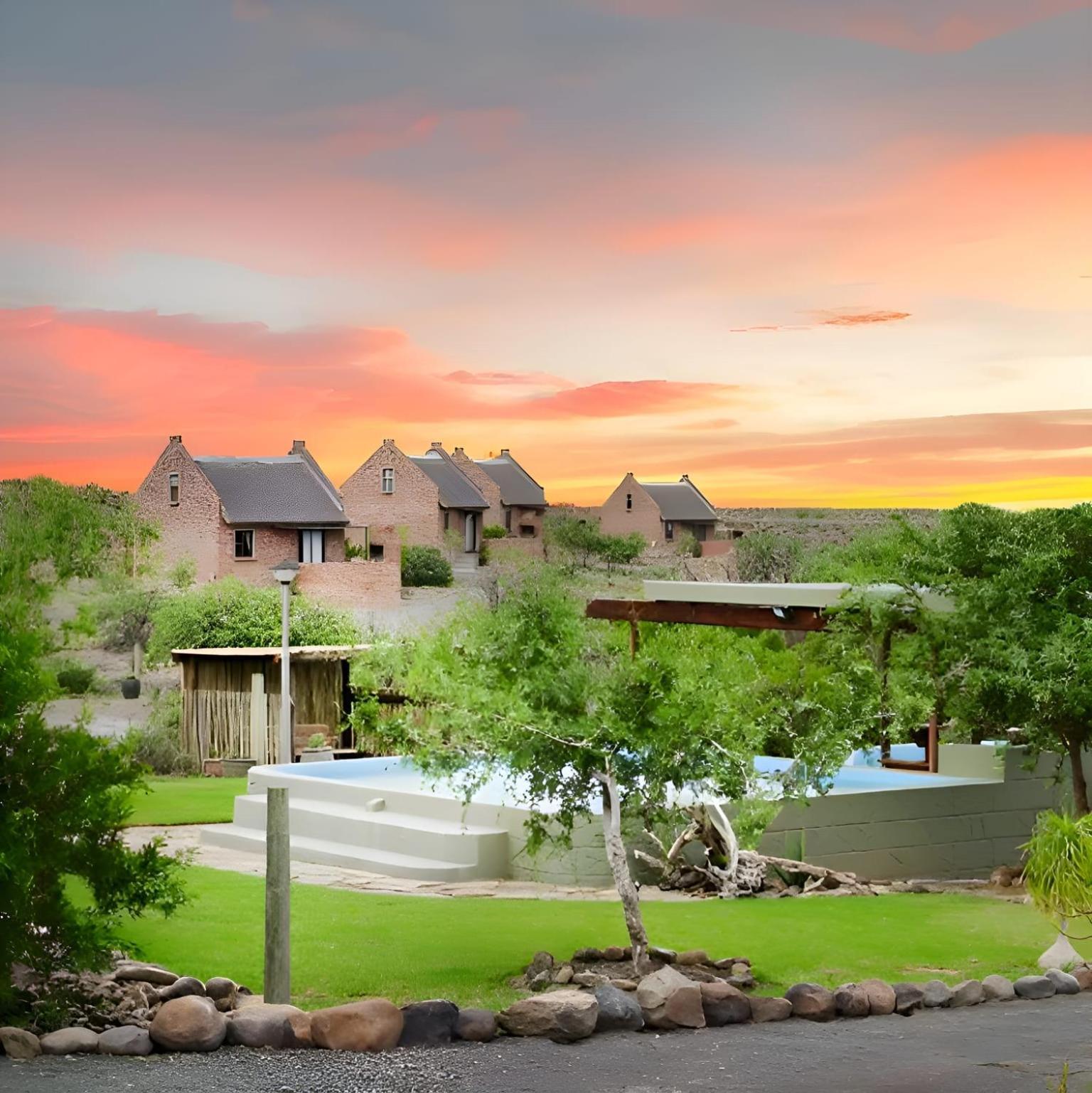 Teri-Lemveli Lodge Бофорт-Уэст Экстерьер фото